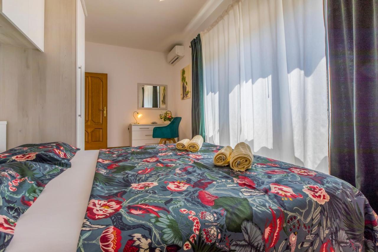 Villa M Crikvenica Bagian luar foto