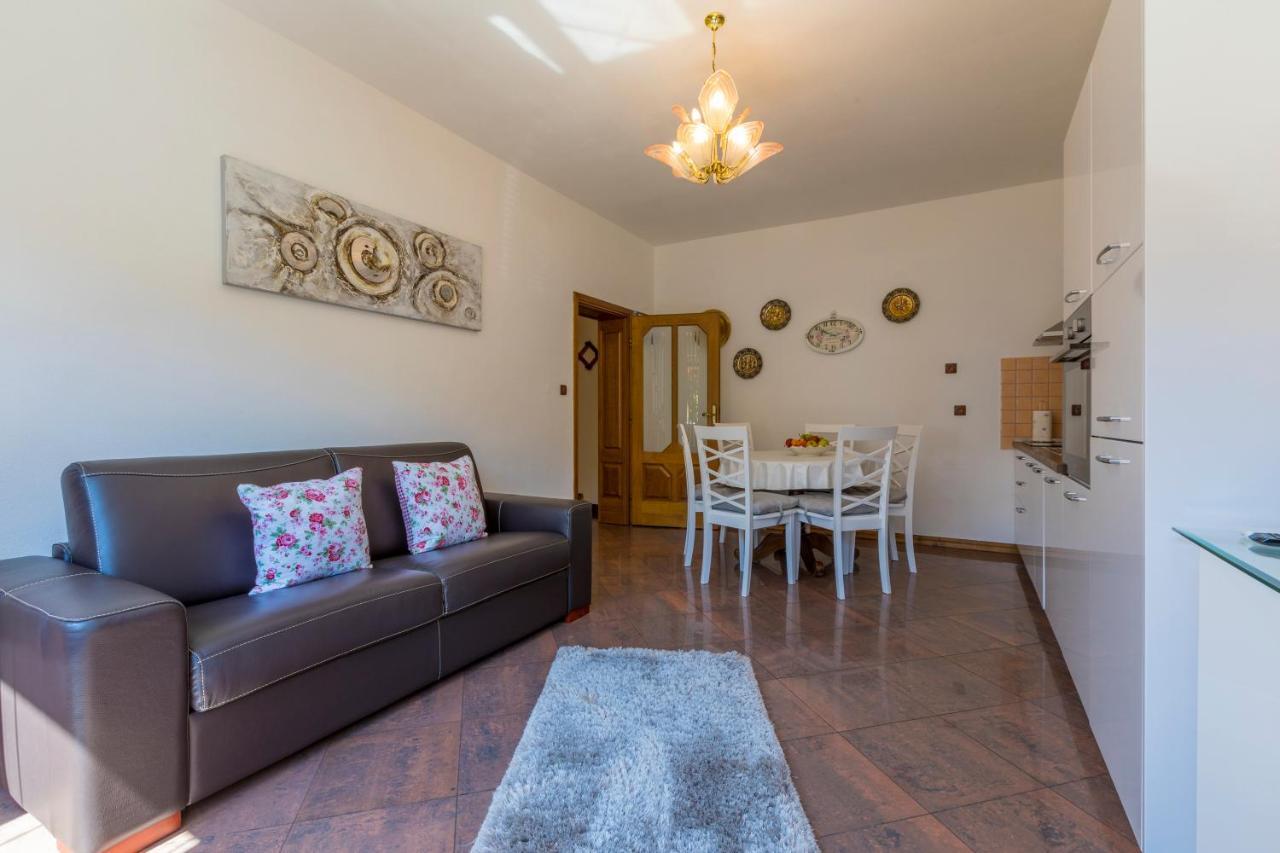 Villa M Crikvenica Bagian luar foto