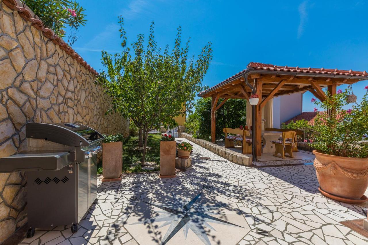 Villa M Crikvenica Bagian luar foto